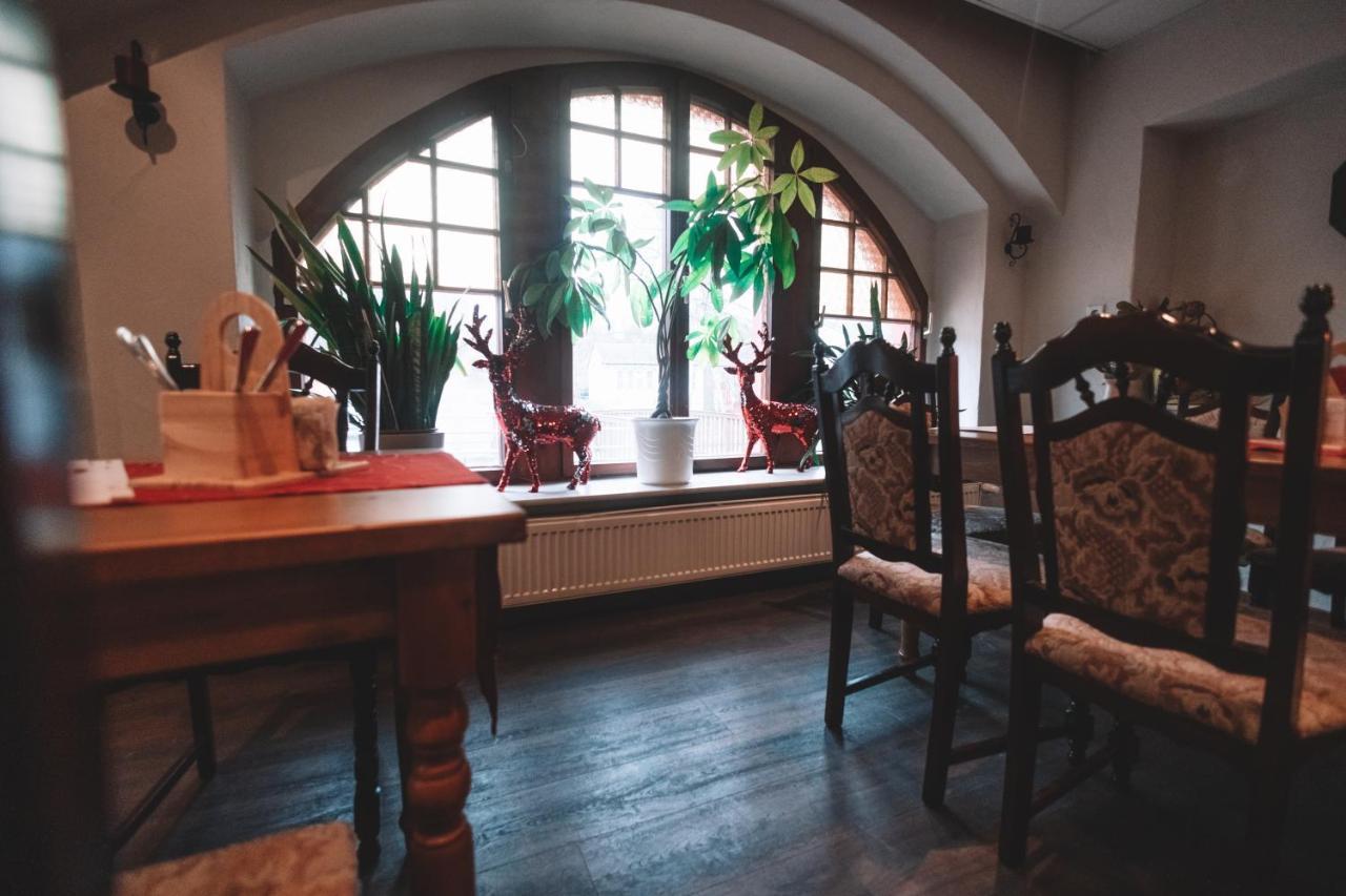 Gasthof Und Hotel Roter Hirsch Claussnitz Ngoại thất bức ảnh