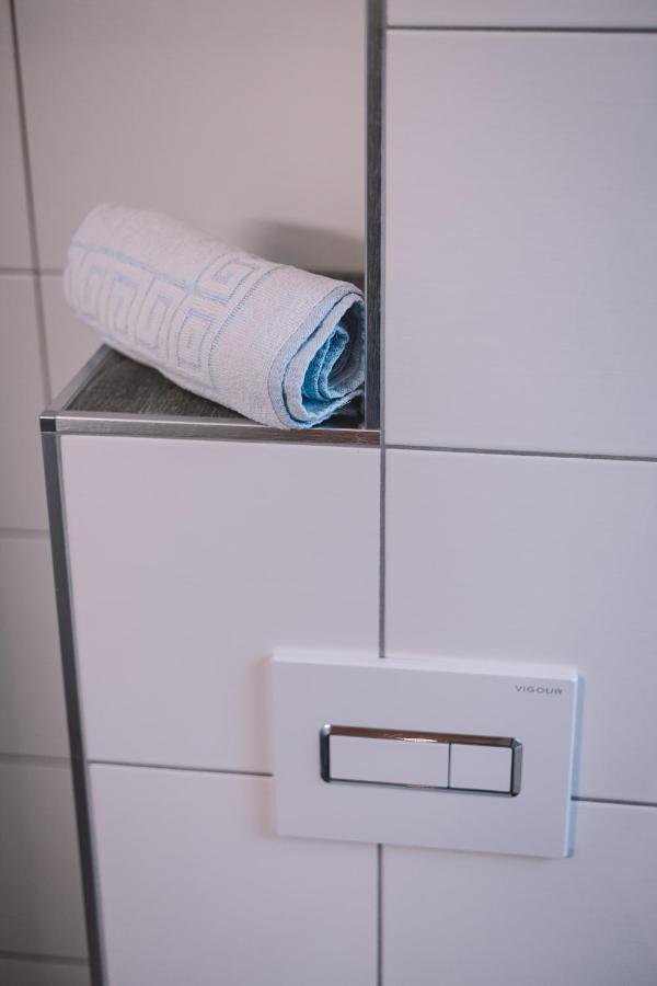 Gasthof Und Hotel Roter Hirsch Claussnitz Ngoại thất bức ảnh