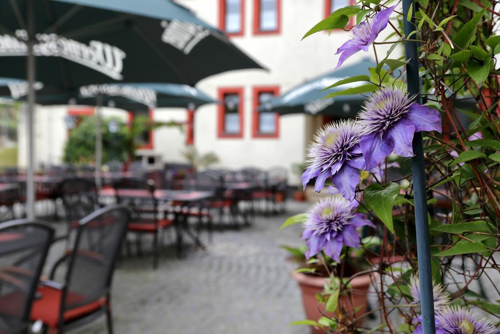 Gasthof Und Hotel Roter Hirsch Claussnitz Ngoại thất bức ảnh